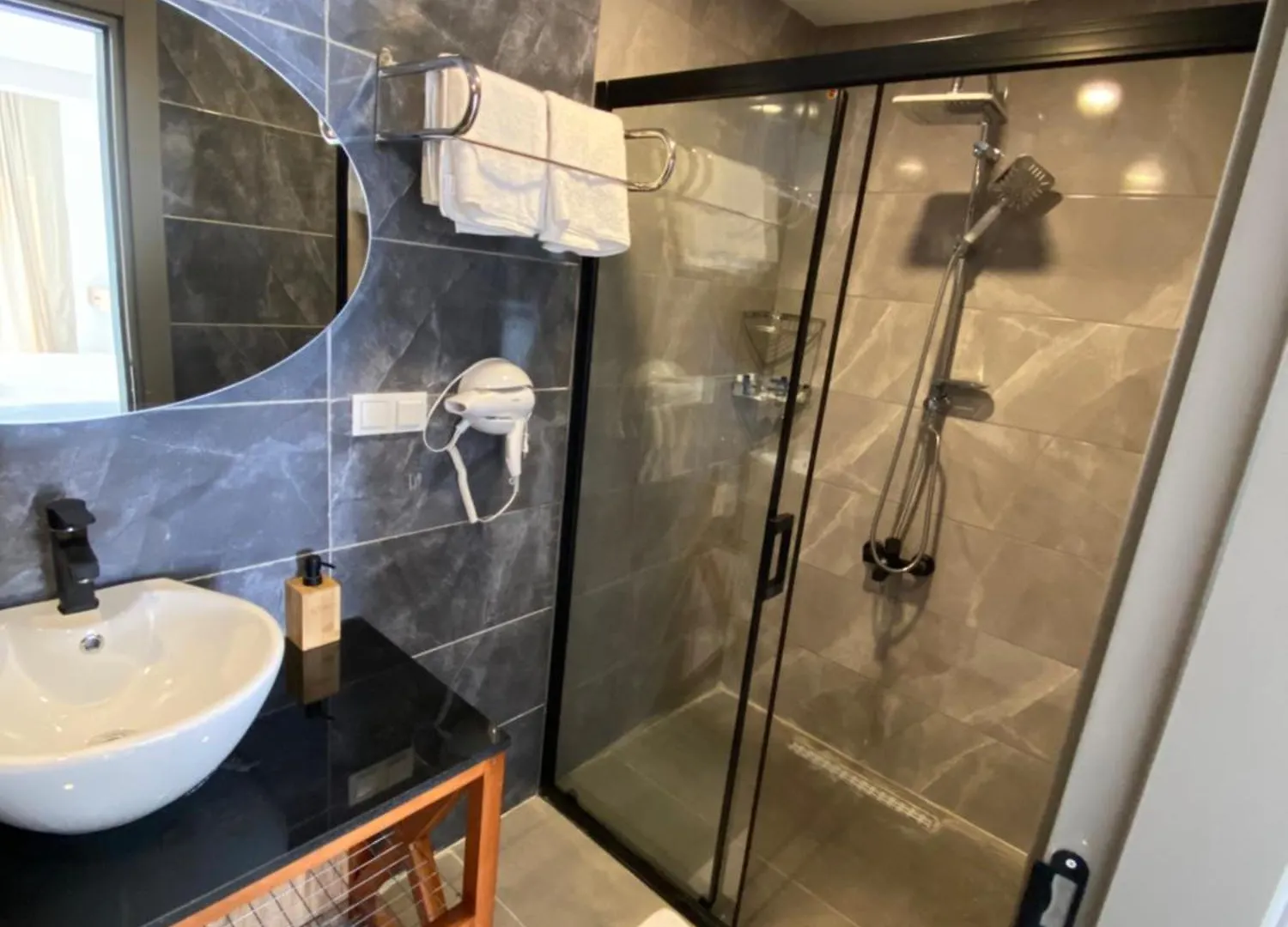 Melengec Otel Tuerkbuekue Golturkbuku